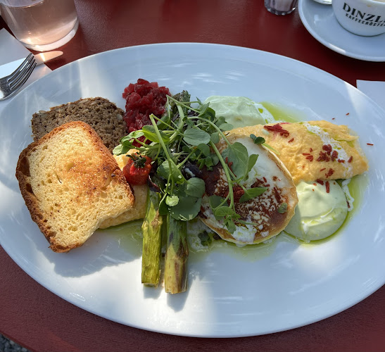 Opinii despre DINZLER Hochstrass în Raubling - Gastronomie und Hotellerie