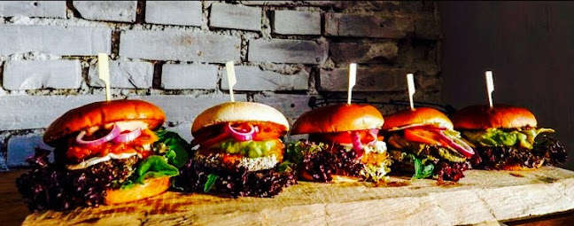 Opinii despre BOTTLES‘N‘BURGERS în Fürstenfeldbruck - Gastronomie und Hotellerie