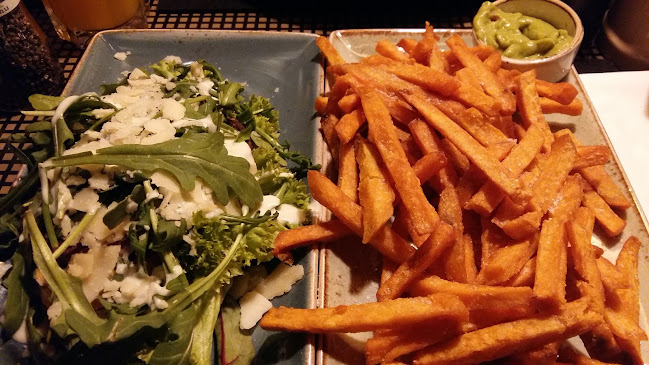 Opinii despre PETER PANE Burgergrill & Bar în Kiel - Gastronomie und Hotellerie