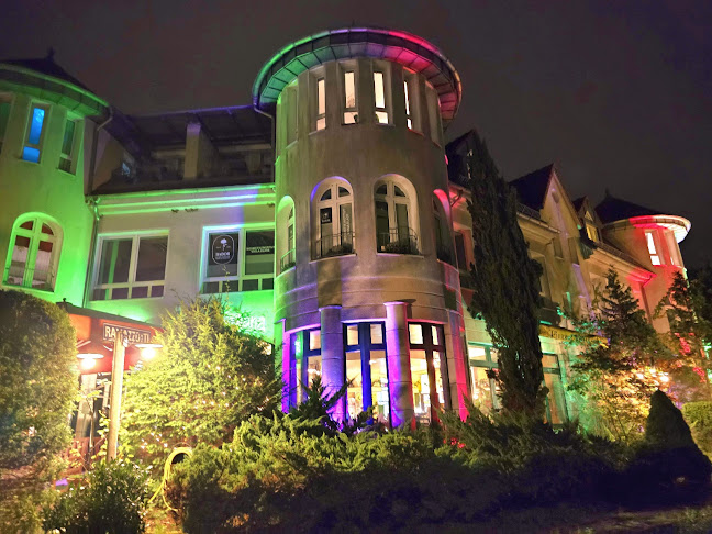 Piazza Italiana - Gastronomie und Hotellerie