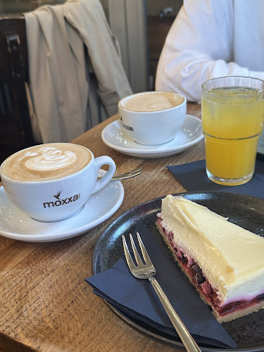 Opinii despre Café Bauturm în Köln - Gastronomie und Hotellerie