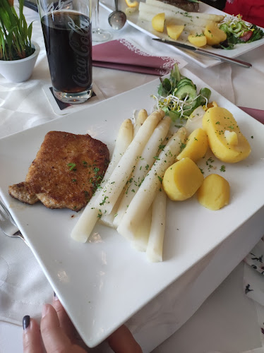 Opinii despre Villa Oberhof - Ines Machatschek în Hergisdorf - Gastronomie und Hotellerie