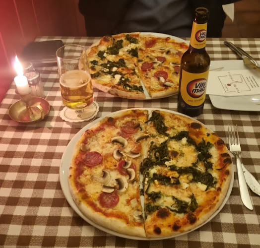 Trattoria Pizzeria "Punto e Virgola" - Berlin