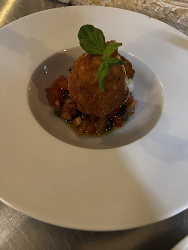 Trattoria Gusto da Davide & Hind - Gastronomie und Hotellerie