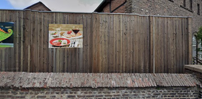 Vinothek & Feinkost Alte Stallungen