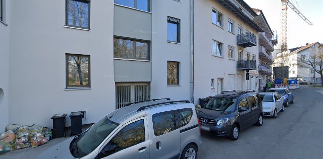 Jela Ristic Cafe Riverside