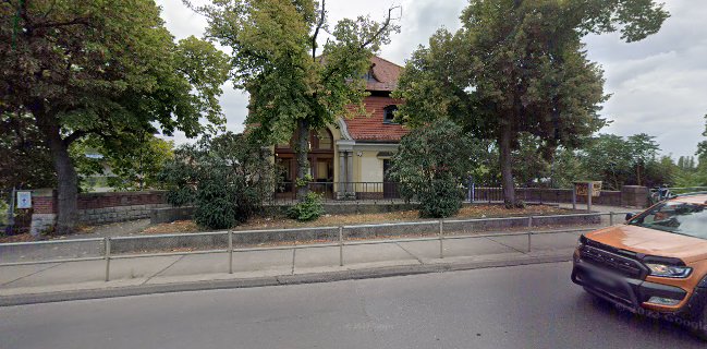 Metropol Cafe & Bistro